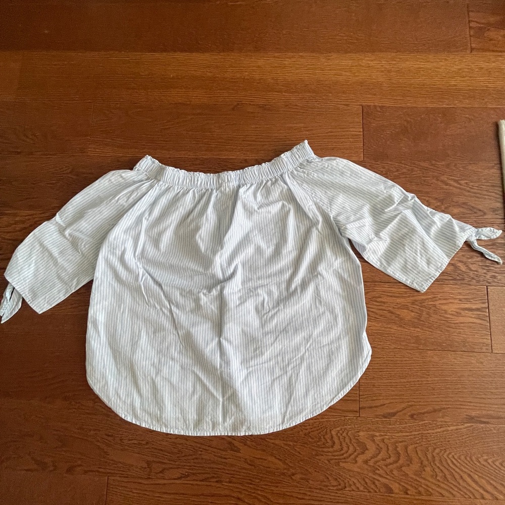 Off the shoulders striped blouse